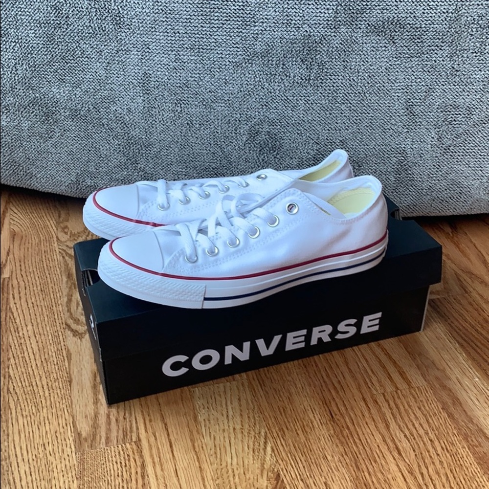 BRAND NEW Converse